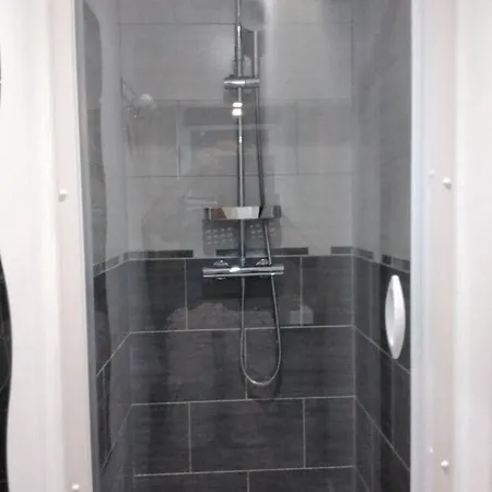 4 Et 4 Salles De Bains Apartment