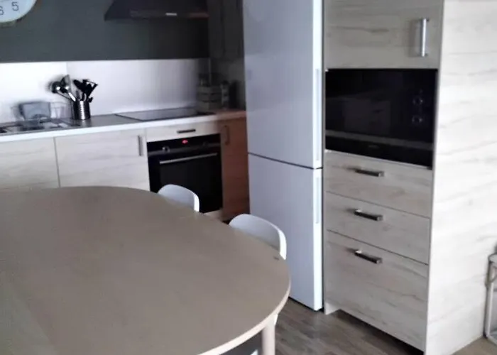 4 Et 4 Salles De Bains Lägenhet Reims